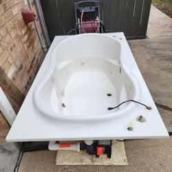 Jacuzzi  Tub