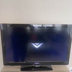 32 Inch Vizio TV - Excellent Condition, Great Price