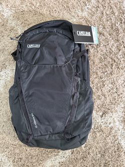 NEW CamelBak Rim Runner 22 Pack + Unused 2.5L Water Bladder