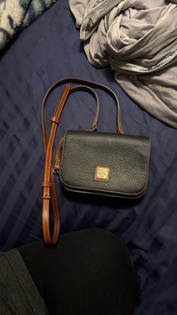 Dooney  & Bourke   crossbody purse