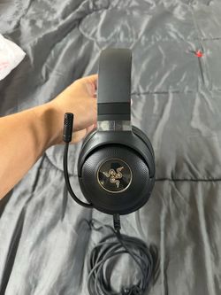 Razer Kraken V3 X Wired USB Gaming Headset, Lightweight, Black TriForce, HyperClear Cardioid Mic, Chroma RGB Lighting PS5/4 , Xbox Series X/One , PC ,