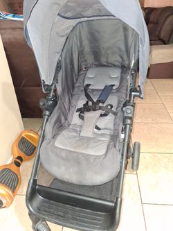 Stroller in good condition just missing tray need little wipe off been in garage