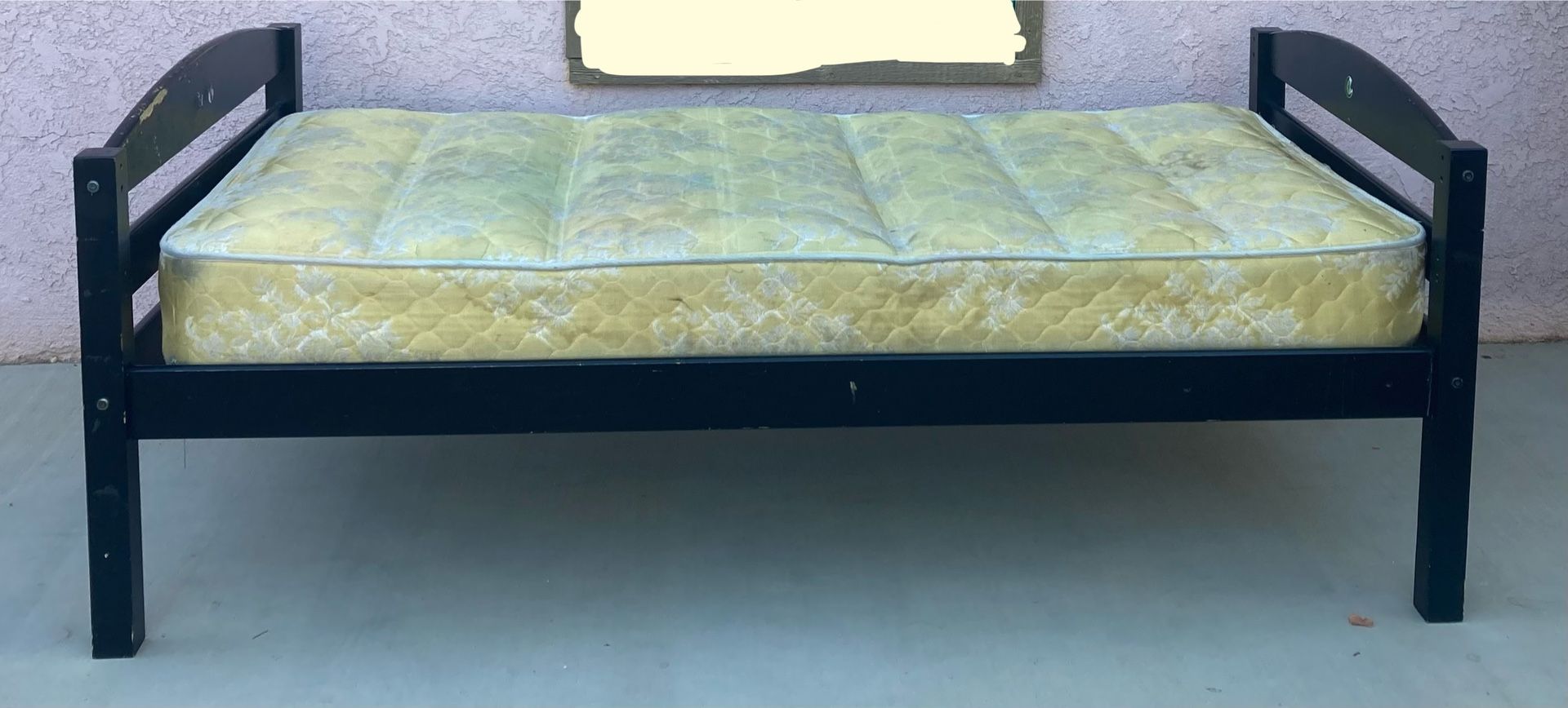 TWIN BED WITH MATTRESS 