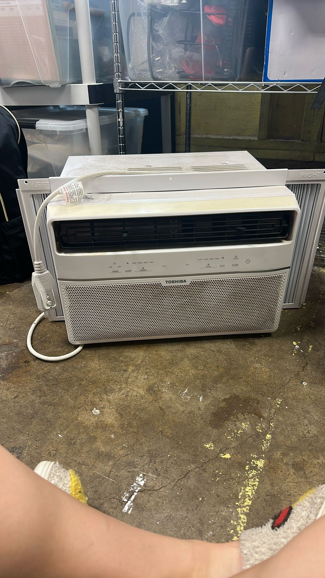 Window AC Unit + Support Bracket