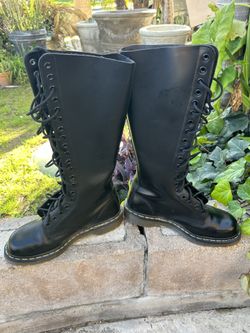 Doc Martens Boots