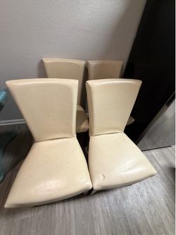 Dining table chairs set