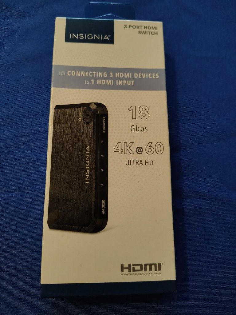 Insignia 3-Port HDMI Switch
- 4K 60Hz and HDR Pass-Through
Splitter Switcher