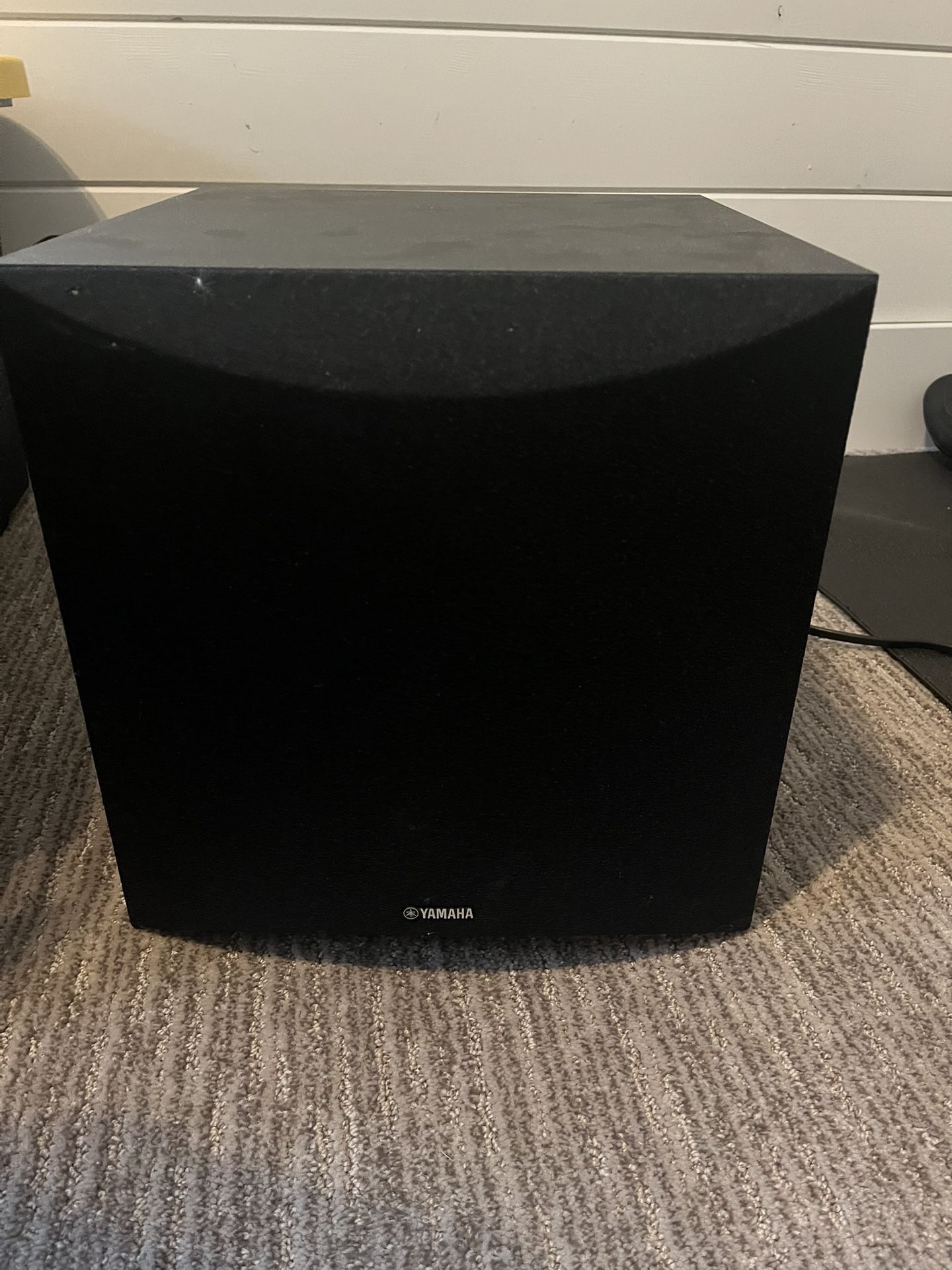 Yamaha NS-SW050 8" 100W Powered Subwoofer