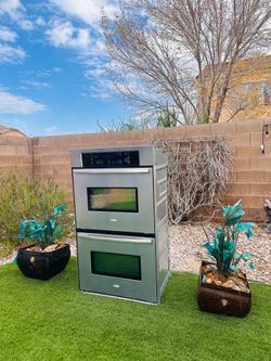 ( PICK UP ONLY ) BEAUTIFUL Whirlpool DOBLE OVEN ( WORKS GREAT 👌🏻🥰 )