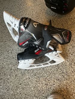 Bauer Vapor x3 size 6 ice skates.