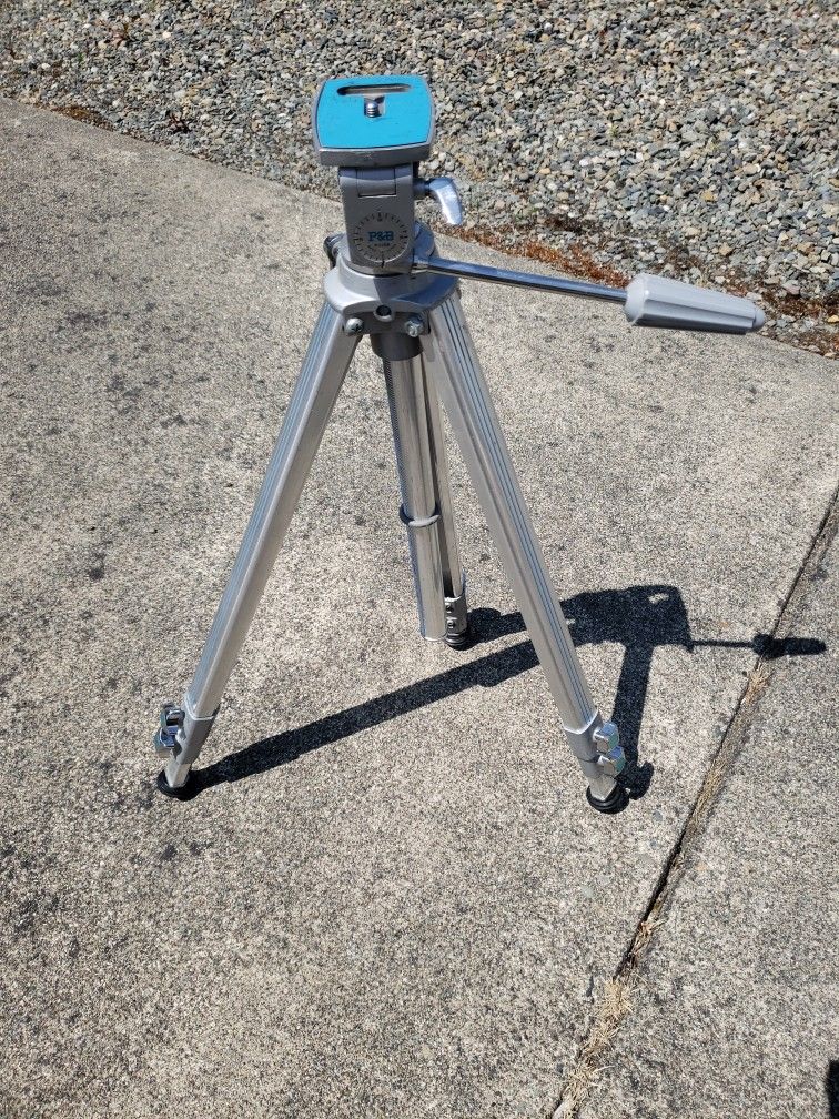 P&B #1108 Tripod