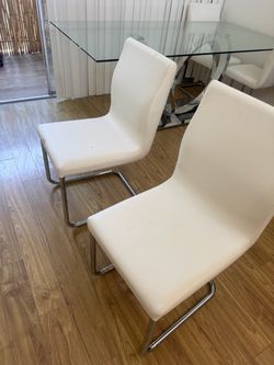 4 floating chairs
