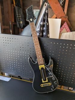 Guitar Hero Live Wireless Guitar Controller Model 0000654 – No Dongle – Powers On