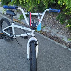 Mongoose Bmx Mode 270 Bike 