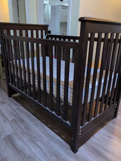 Baby Crib with Mattress