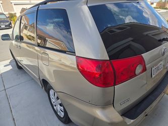 2008 Toyota Sienna
