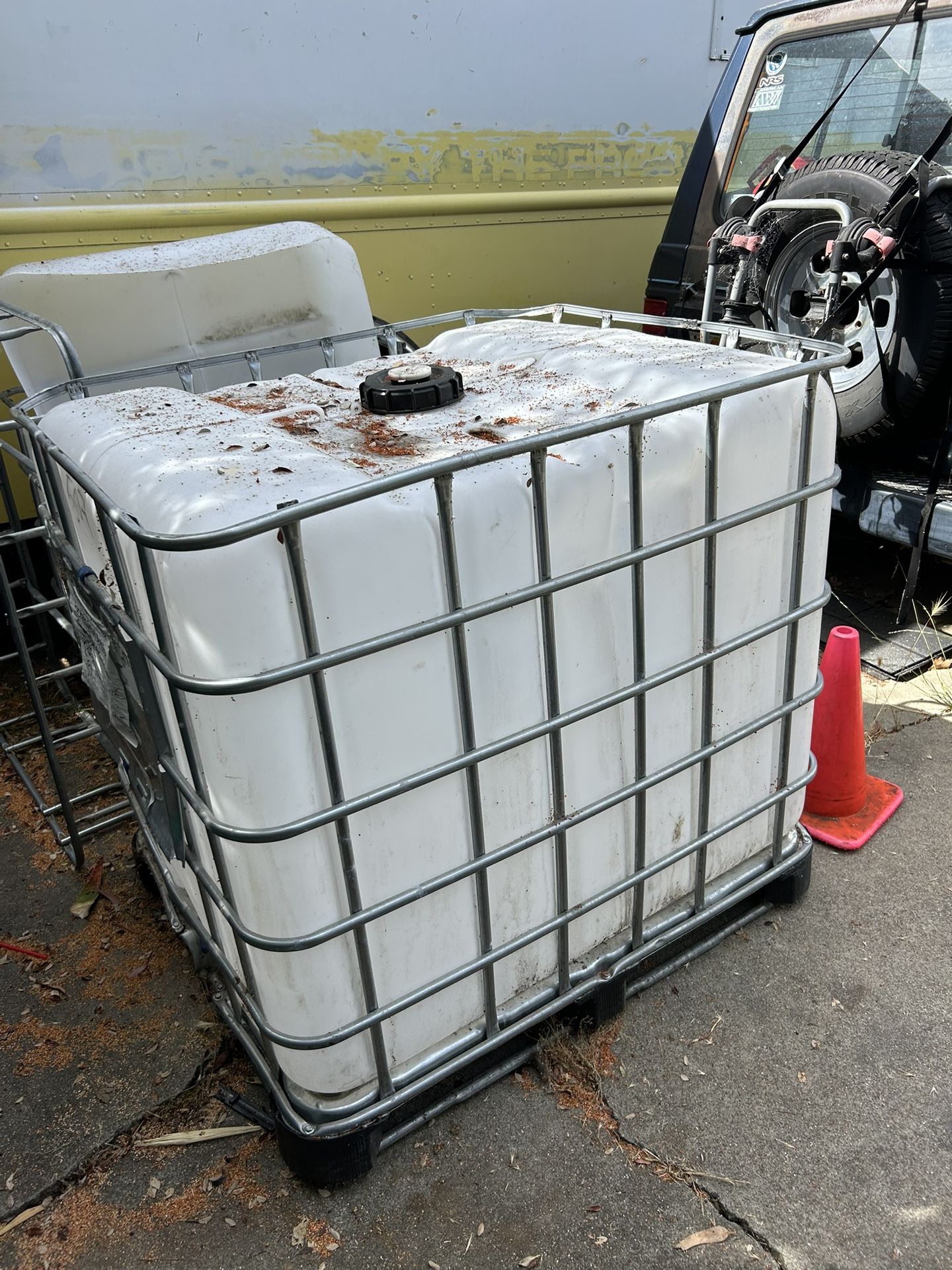 Free Totes/Reservoirs