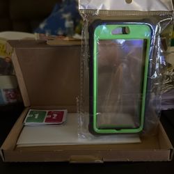 iPhone 6 Case & 3 Screen Protectors