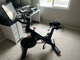 Peleton  Hardly Used