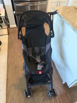 G b Pockit+ All-Terrain, Ultra Compact Lightweight Travel Stroller with Canopy and Reclining Seat in Velvet Black