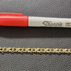 8" Bracelet Gold Toned Costume Jewelry 