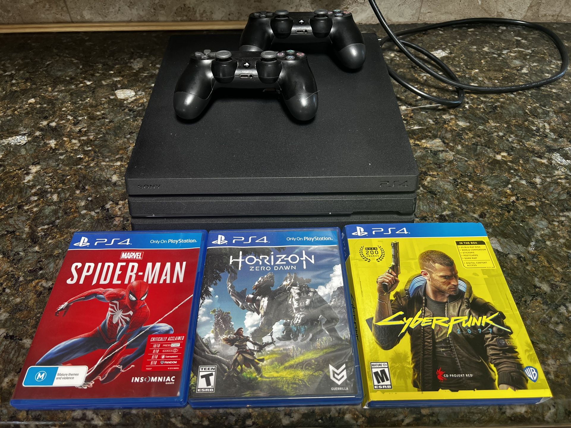 PS4 Pro 1TB, 2 Controllers, Cyberpunk, Horizon, Spiderman