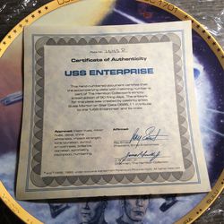 Star Trek USS Enterprise ~ Large Collector Plate (NCC1701)  Thumbnail