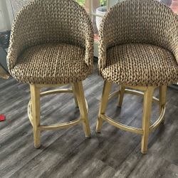 Wicker Countertop Chairs