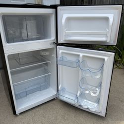 Mini Refrigerator (RCA)