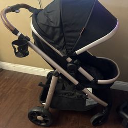 Lightly used Stroller Very Comfortable 
