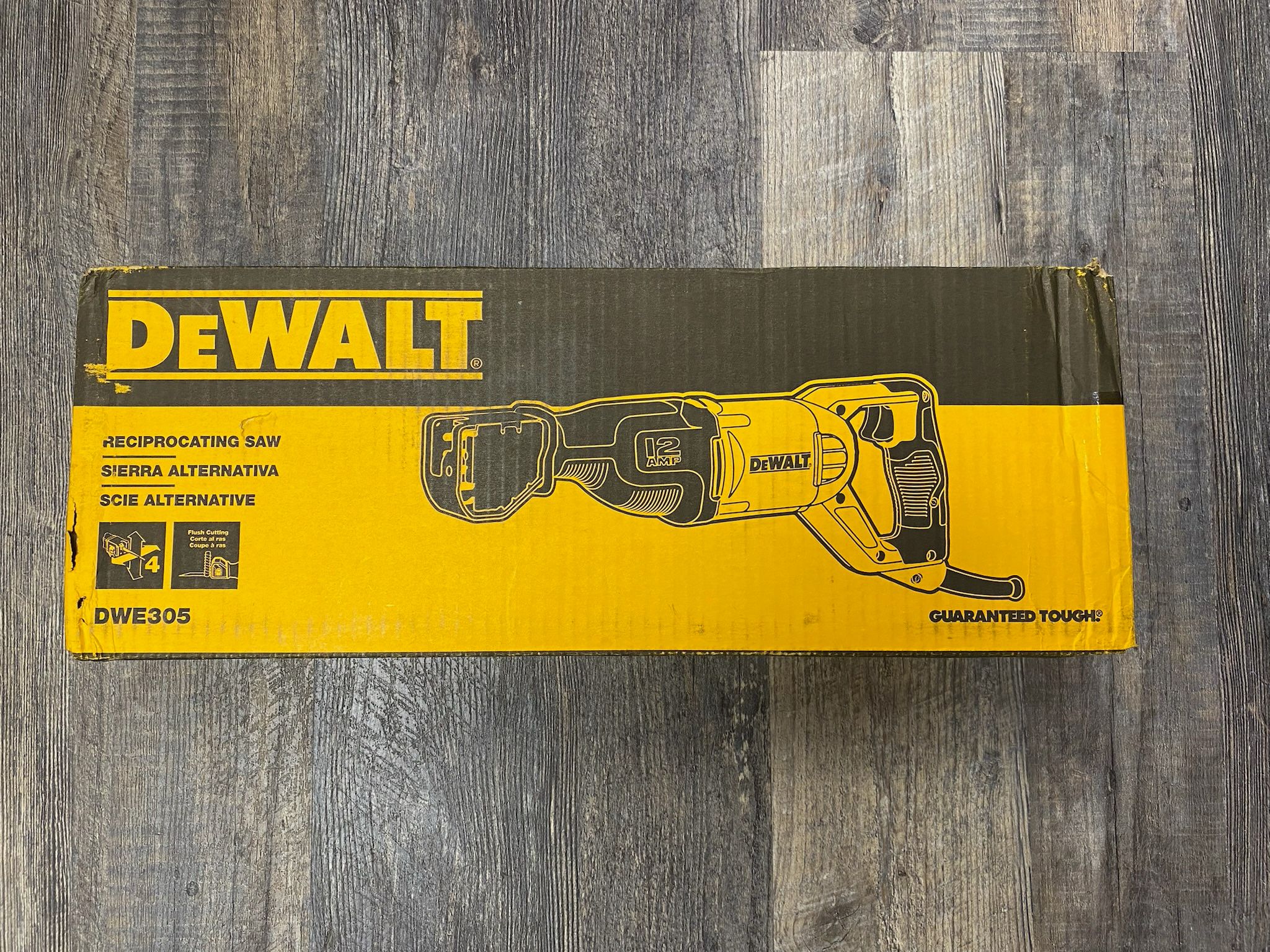 DEWALT DWE305 12 Amp Corded Variable Speed Reciprocating Saw