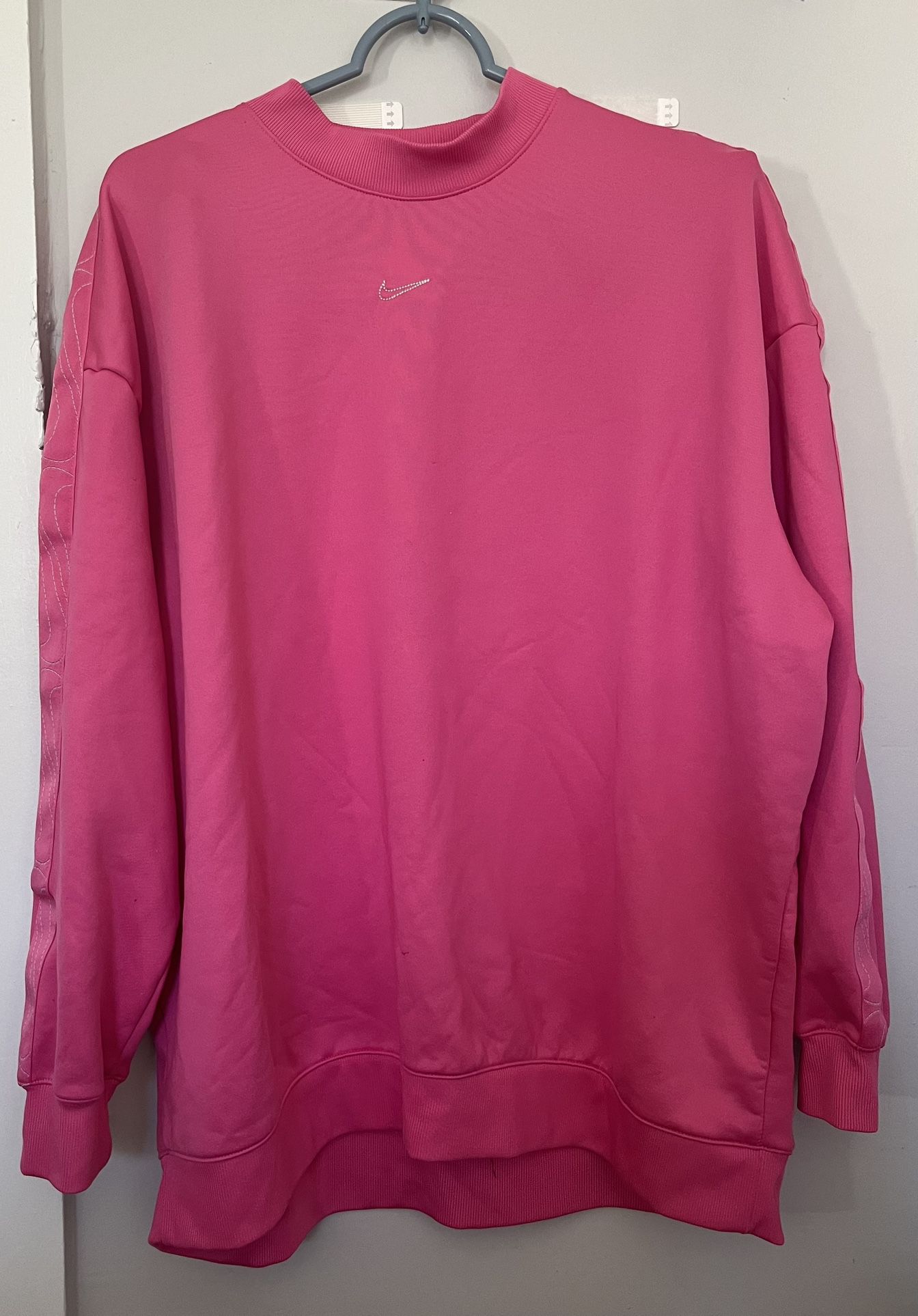 womens Nike sweatshirt therma-fit size XL pink 