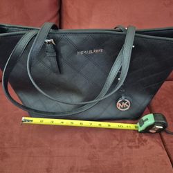 Michael Kors Jet Set Travel Bag