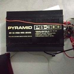 Pyramid Sound Amplifier
