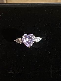 UGI STERLING SILVER 4ct Amethyst Purple Heart Ring