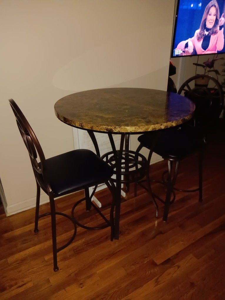 36' Round Glass Or Wood Table And 2 Metal Bar Stools Chairs