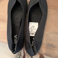 Mia Flats New. Size 9 With Tags 