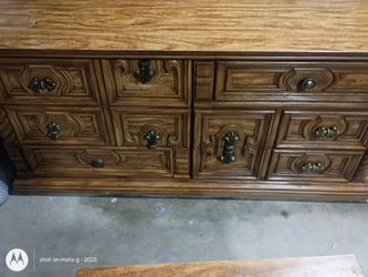 Dresser set