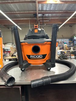 RIDGID 6 gal. Wet/Dry Vacuum 3.5 HP