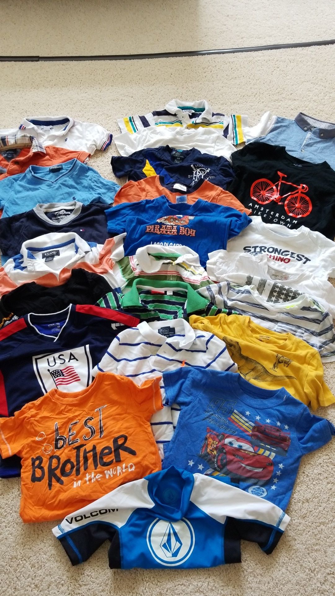 Boys 3T tshirts. 24 items. Brand names.