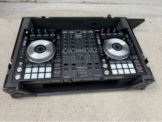 Pioneer DJ DDJ SX3 + Traveling Case