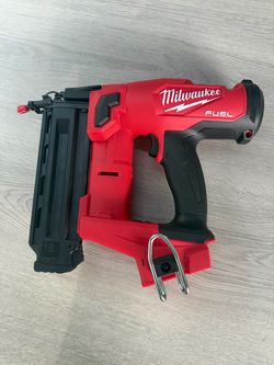 Milwaukee M18 FUEL 18-Volt Lithium-Ion Brushless Cordless Gen II 18-Gauge Brad Nailer (Tool-Only)