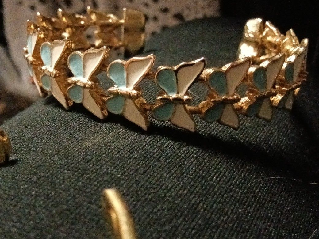 Women's Jewelry