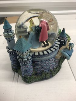 Disney/ Sleeping Beauty music box and globe
