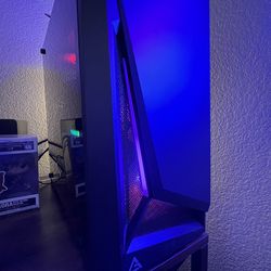 Gaming PC with Chair + Keyboard