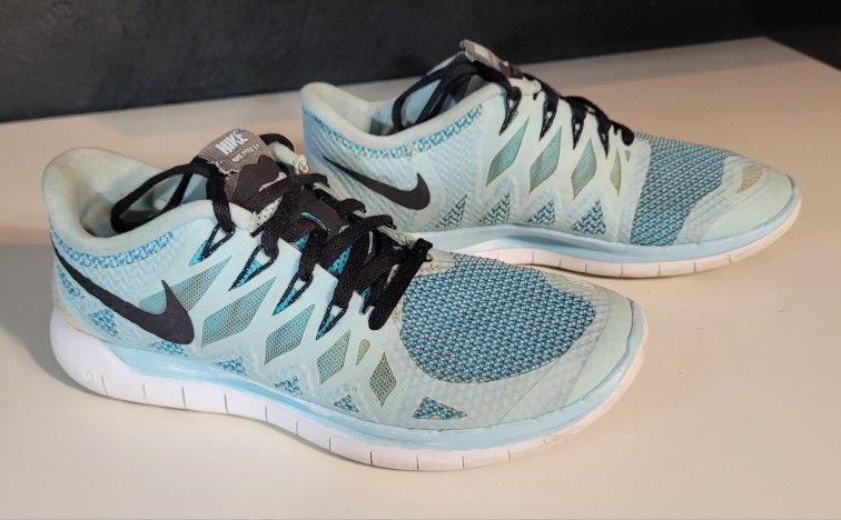 Nike Free 5.0 Womens Size 7.5 Running Shoes In Aqua Blue And Black