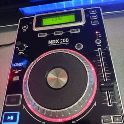 NUMARK NDX 200