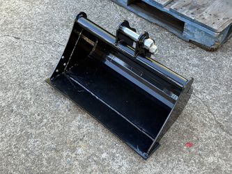 Mini Excavator 24” Bucket Toothless Smooth Edge 1 Ton 2 Ton unit New