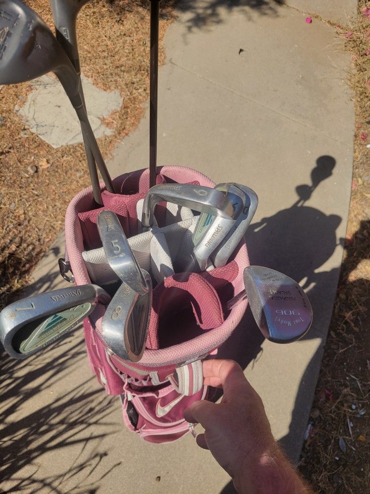 Women's Golf SET w/Bag Graphite Shafts