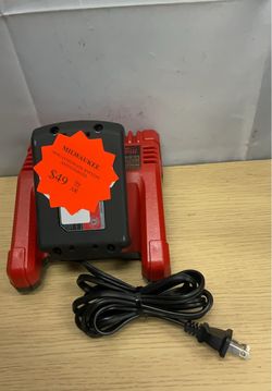 10035 Milwaukee battery and charger 92830